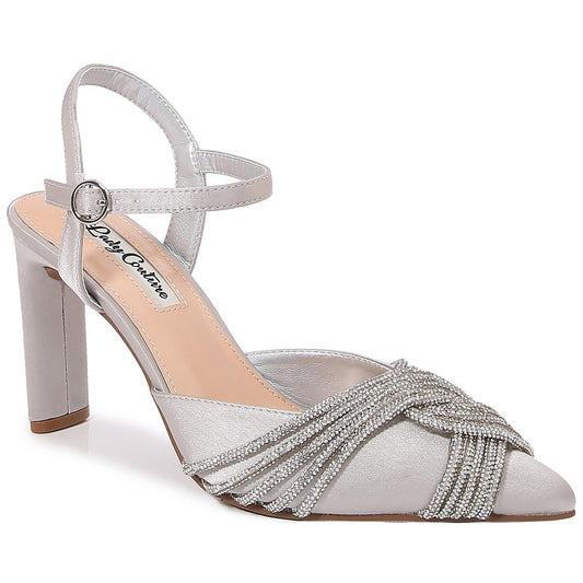 Lady Couture Fay 3.5” Pumps in Silver